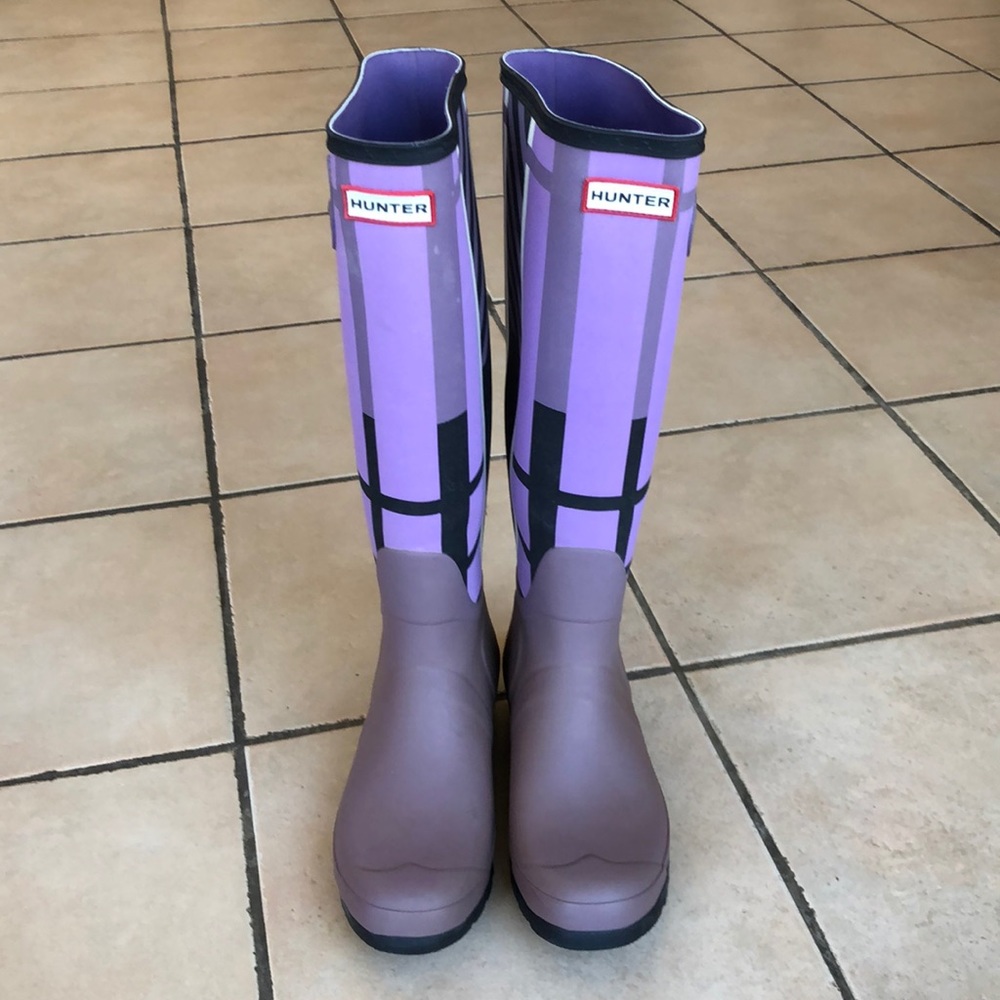 Like-new Hunter tall rain boots - Picture 1 of 5